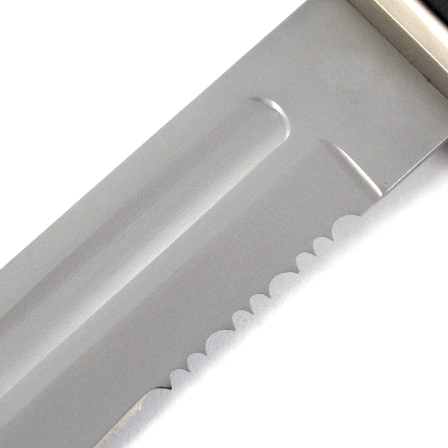 Ace Martial Arts Supply Vietnam War Serrated Bowie Knife and Molded Sheath